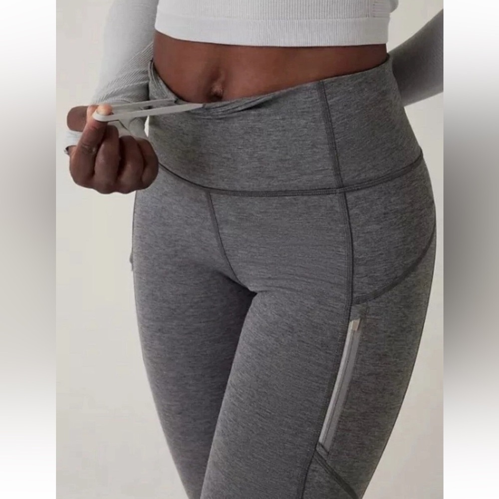 Athleta Rainier Heather Tight Grey Heather Legging Zip Up Pockets Reflective NWT - Picture 3 of 16